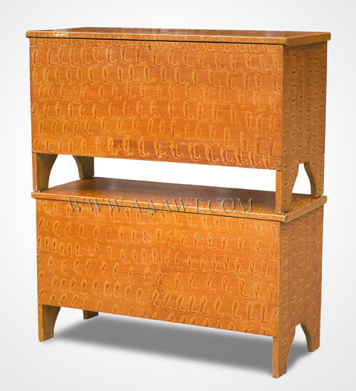 Blanket Chests, Fine Original Paint Decoration, Pair
Vermont
Circa 1825 to 1835, angle view